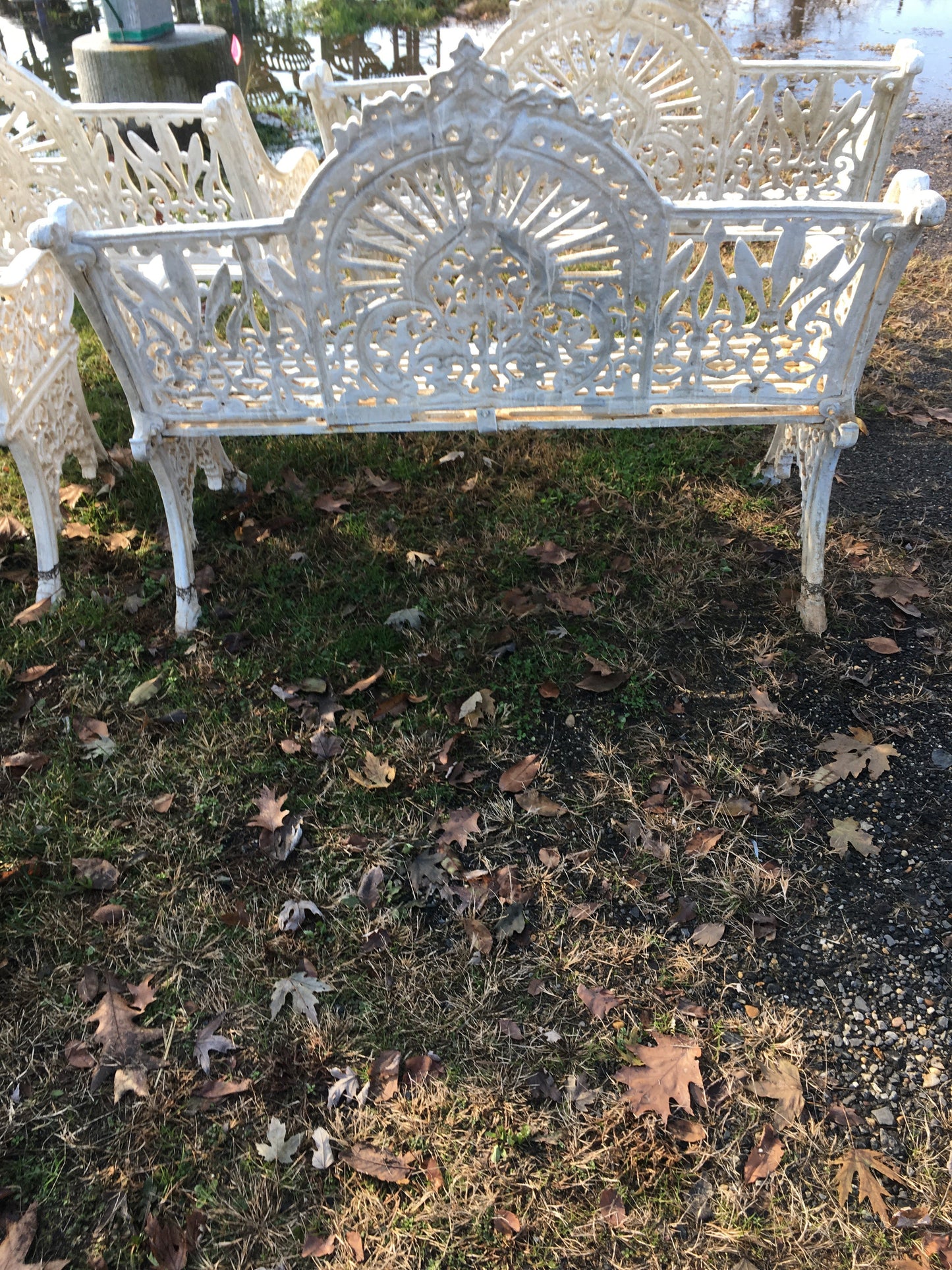 CAST IRON CROWN BENCH