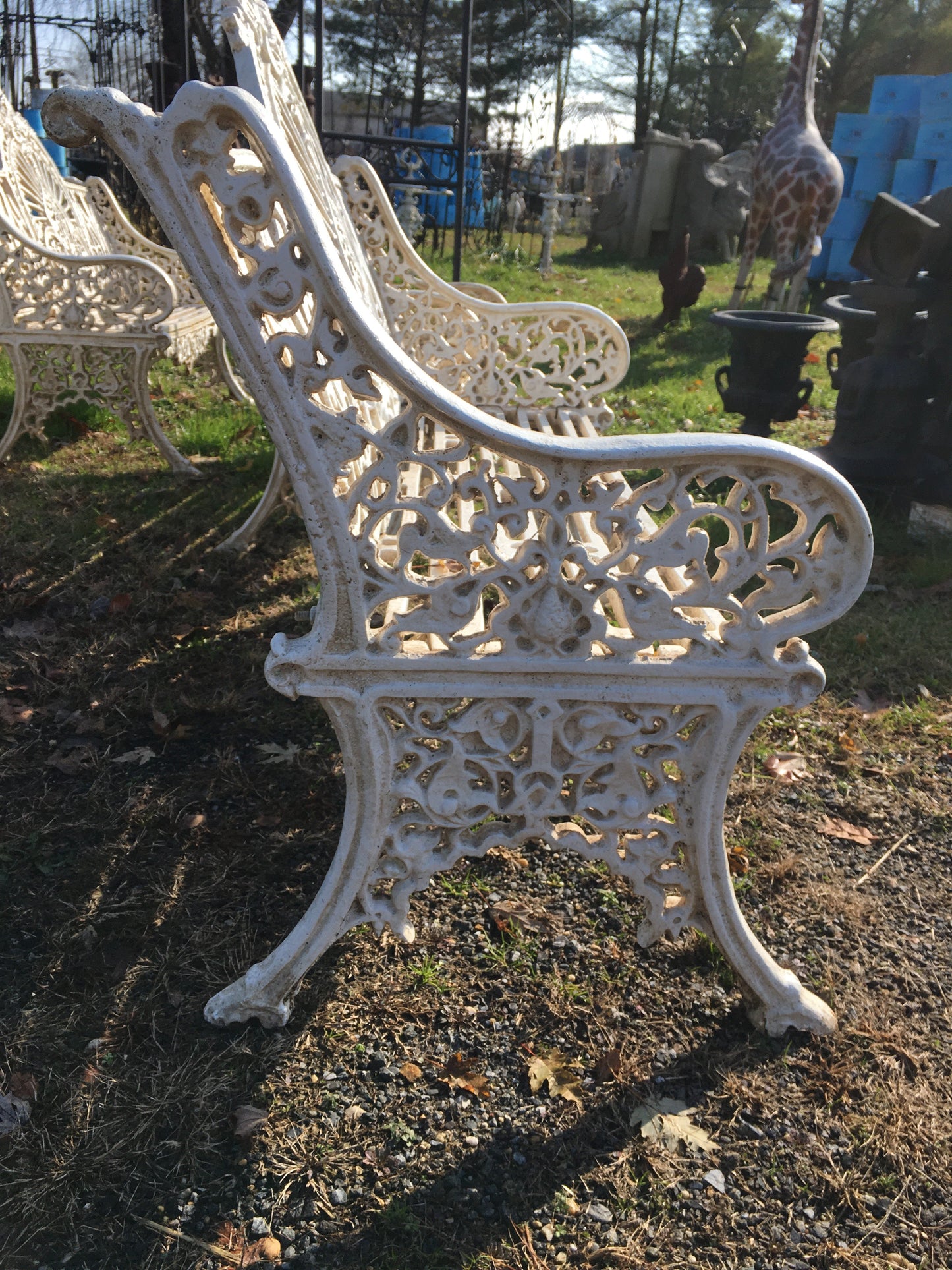 CAST IRON CROWN BENCH