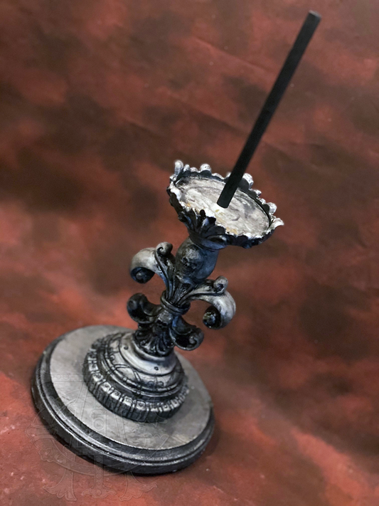 Carved Artisan Skull Stand - Flourish